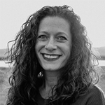 Mara_Holinger_Headshot_bw